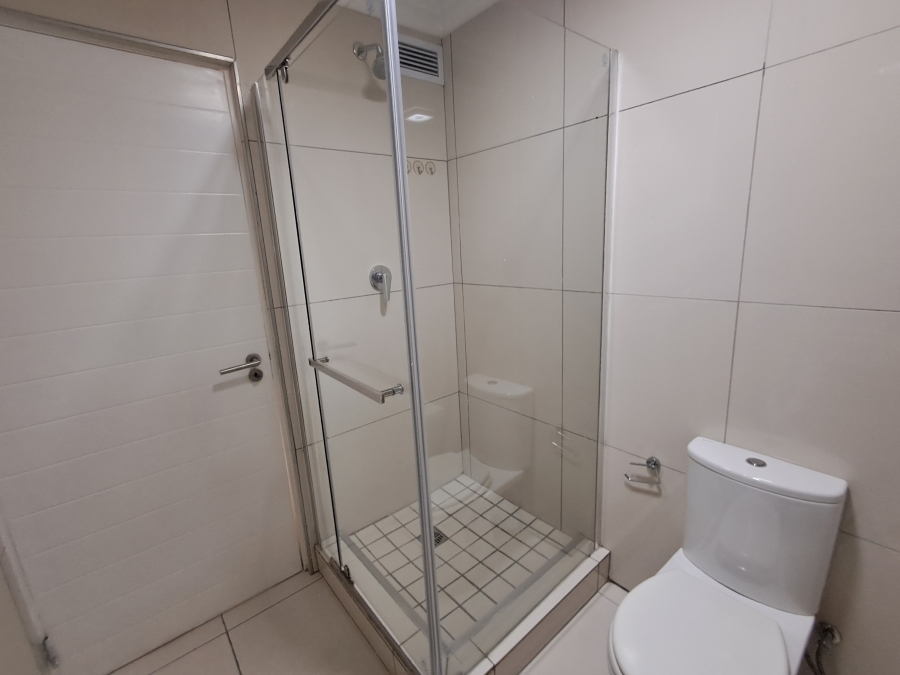 To Let 2 Bedroom Property for Rent in Zonnebloem Western Cape